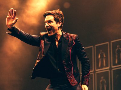 Live Review and Photo Gallery: The Killers with Johnny Marr at United Center • Chicago