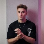 Live Review: Sam Fender at Aragon Ballroom • Chicago