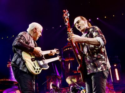 Live Review and Photo Gallery: Rush at United Center • Chicago