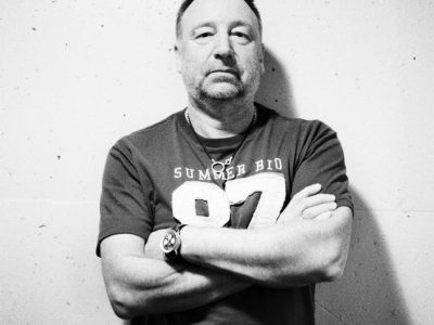 Stage Buzz: Peter Hook & the Light, Kesha, Robert Rolfe Feddersen, Corn Fest